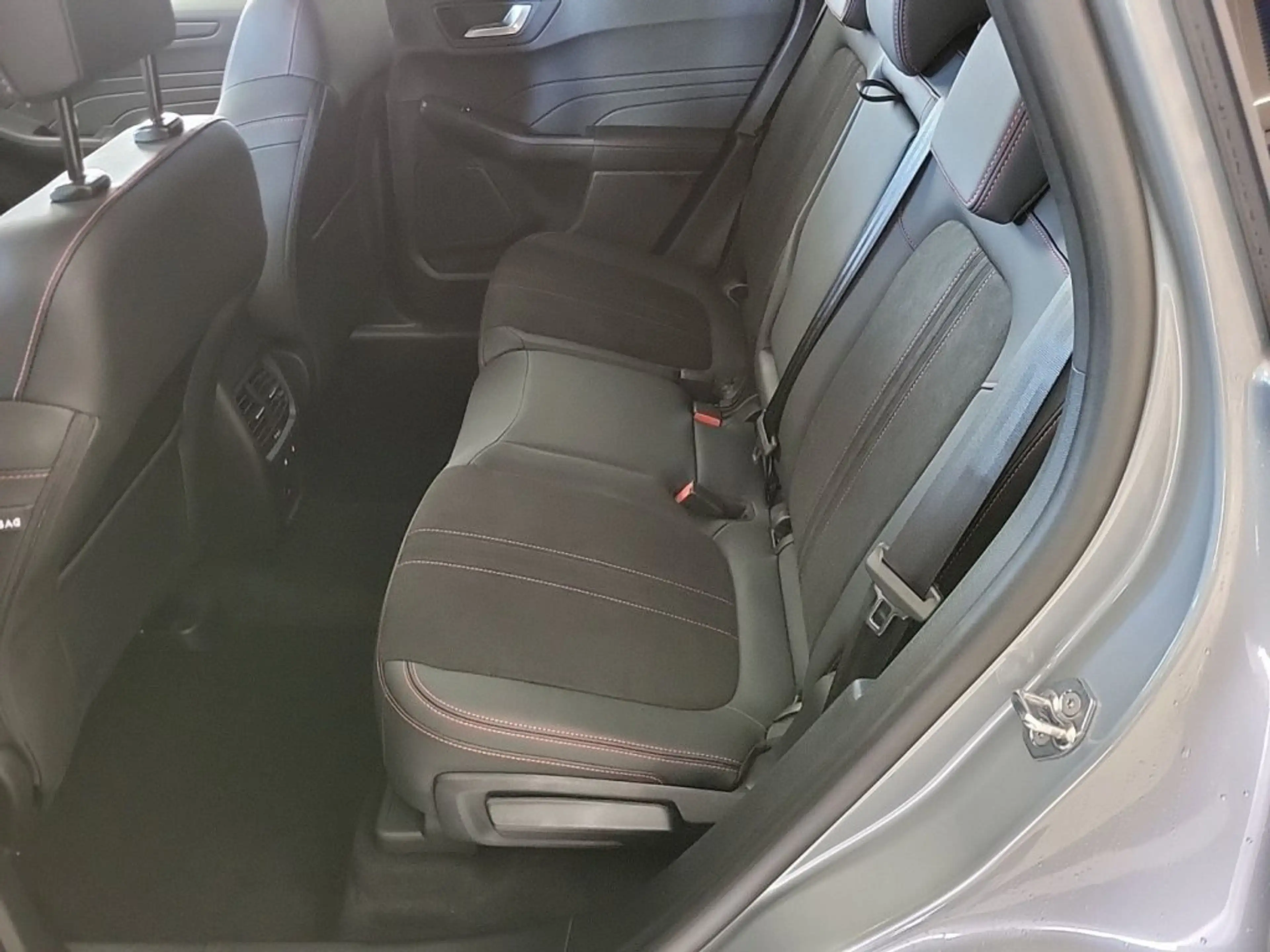 Ford Kuga ST-Line X 2,5L Duratec PHEV 243PS A FWD — photo 7