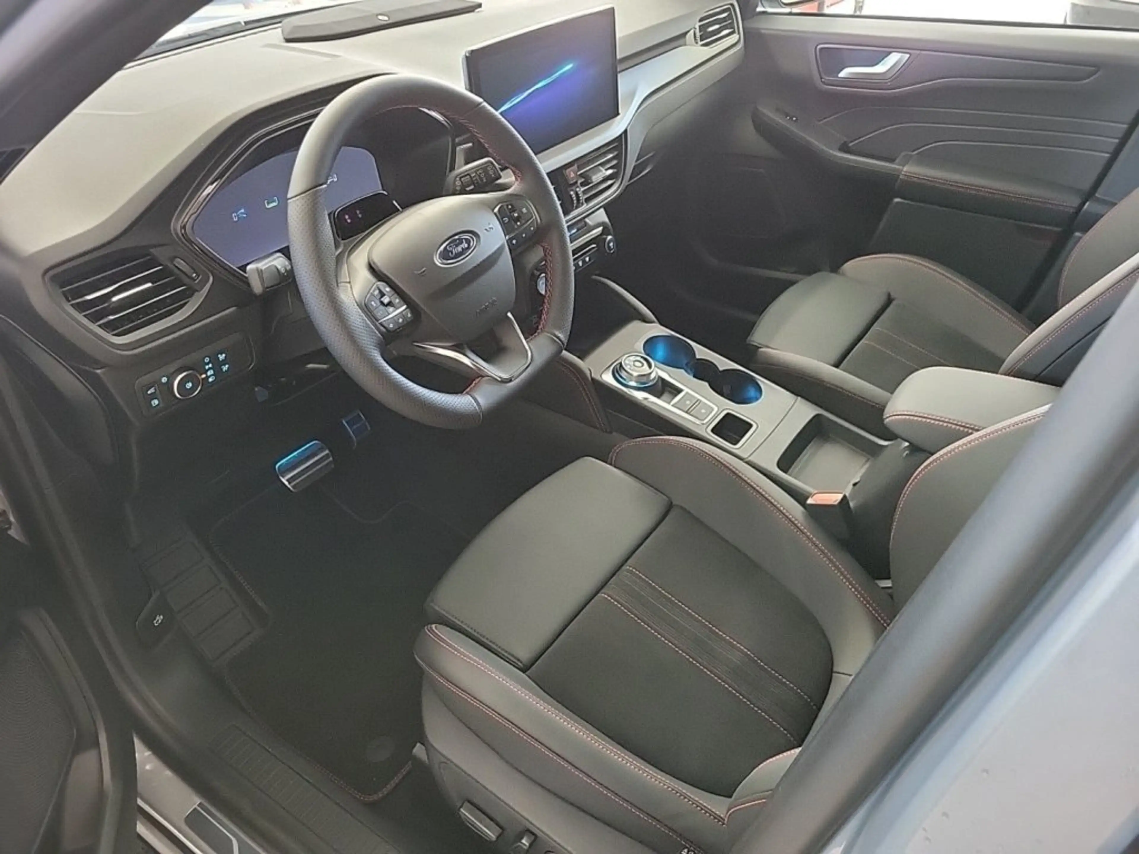 Ford Kuga ST-Line X 2,5L Duratec PHEV 243PS A FWD — photo 8