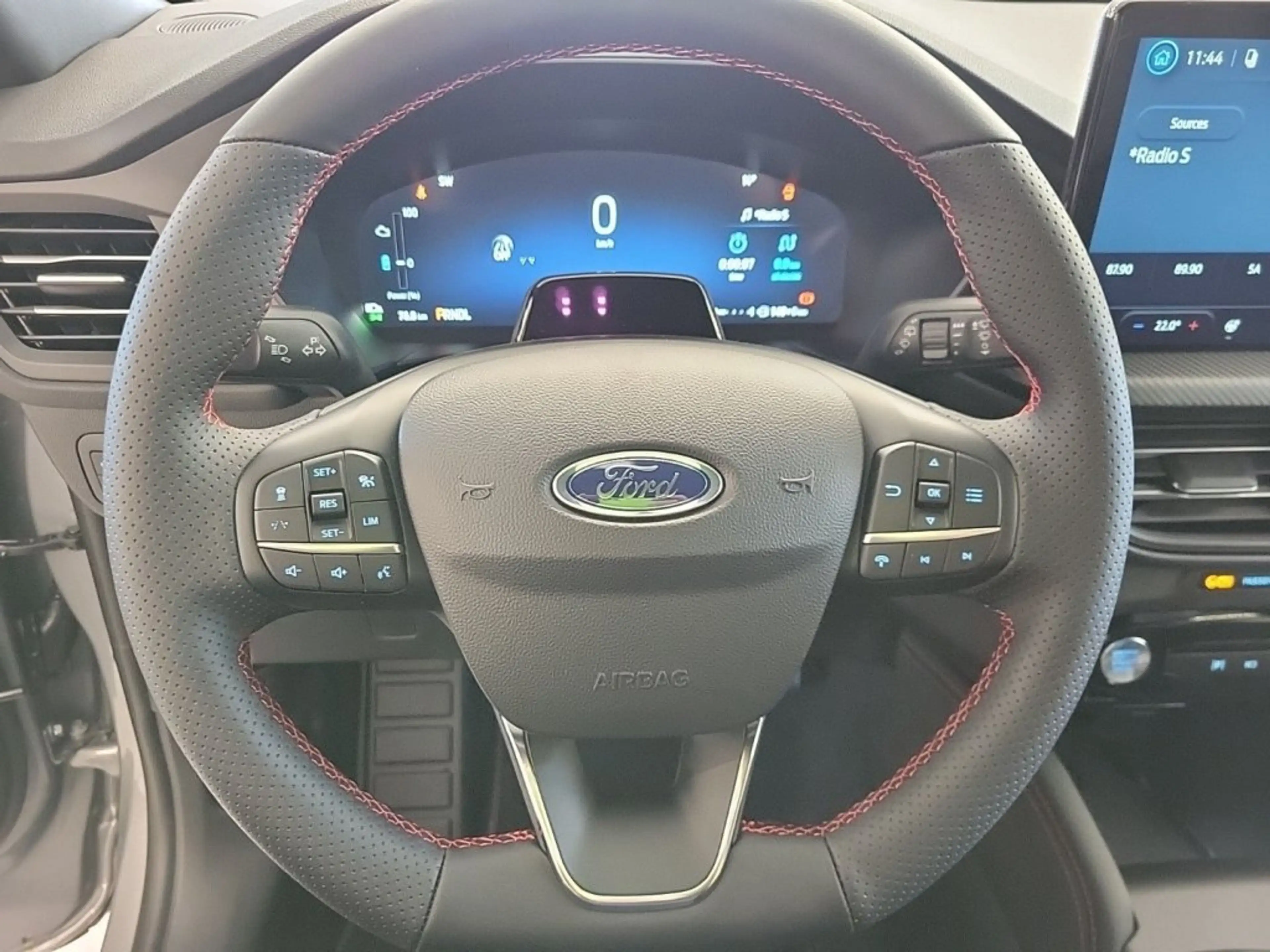 Ford Kuga ST-Line X 2,5L Duratec PHEV 243PS A FWD — photo 10
