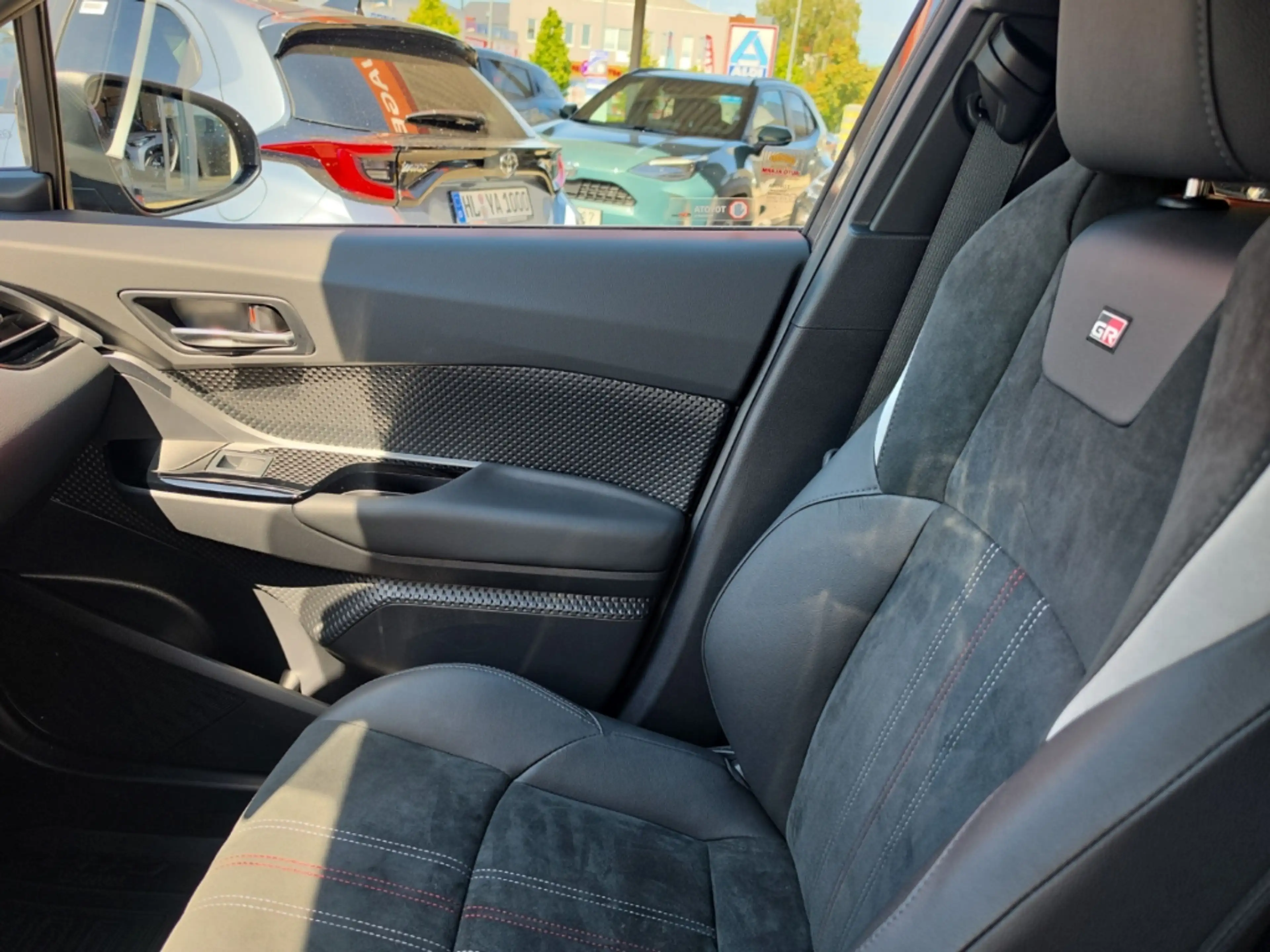 Toyota C-HR 2,0 Hybrid GR Sport Allwetter JBL, 19 Zoll, SHZ,Ka — photo 15