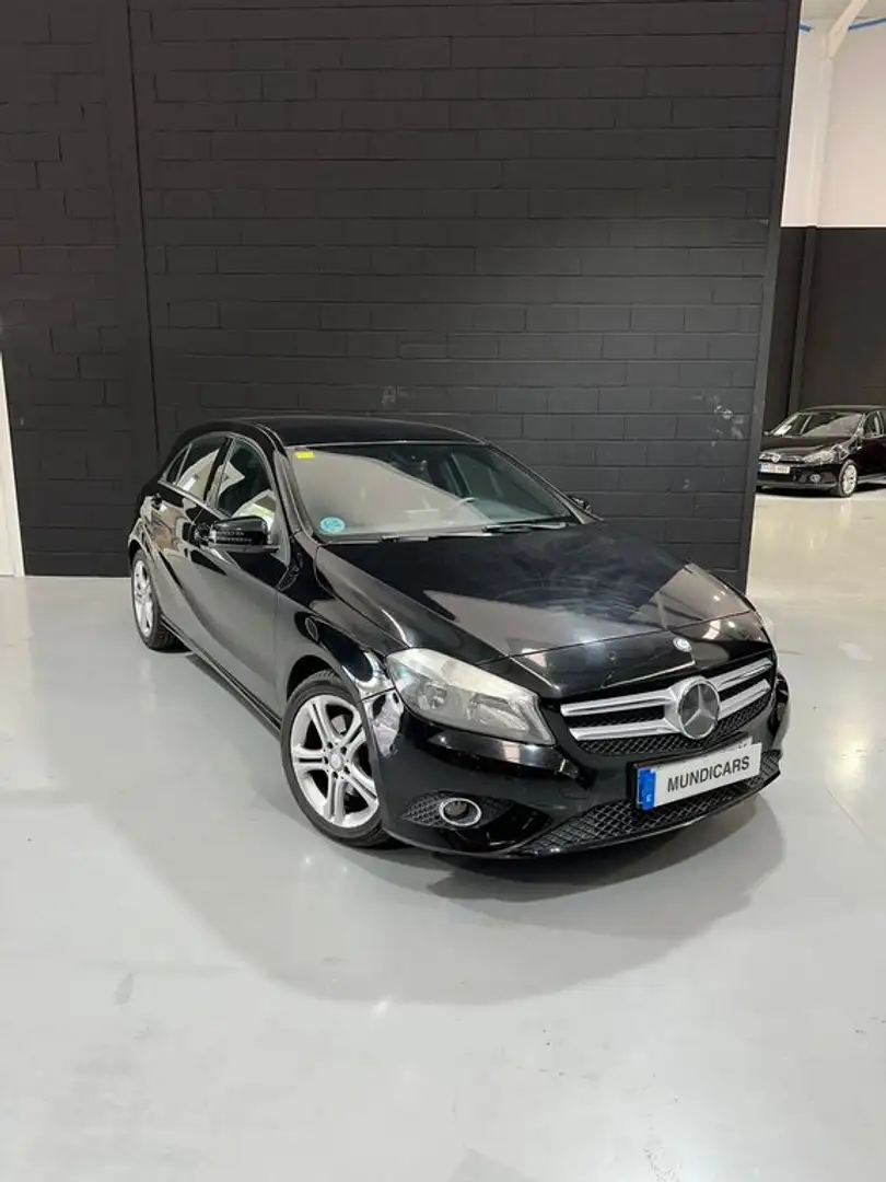 Mercedes-Benz A 180 BE Urban Fekete - 2