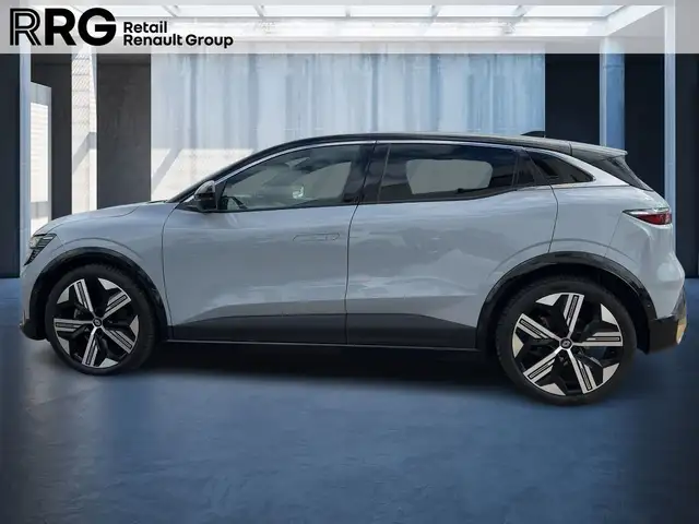 Renault Megane E-Tech view 2