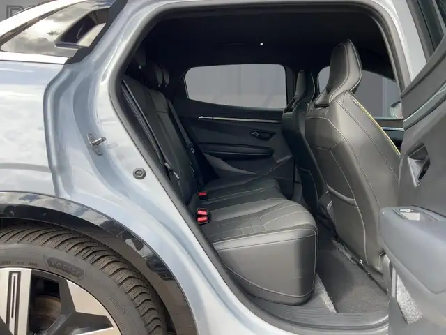 Renault Megane E-Tech view 9