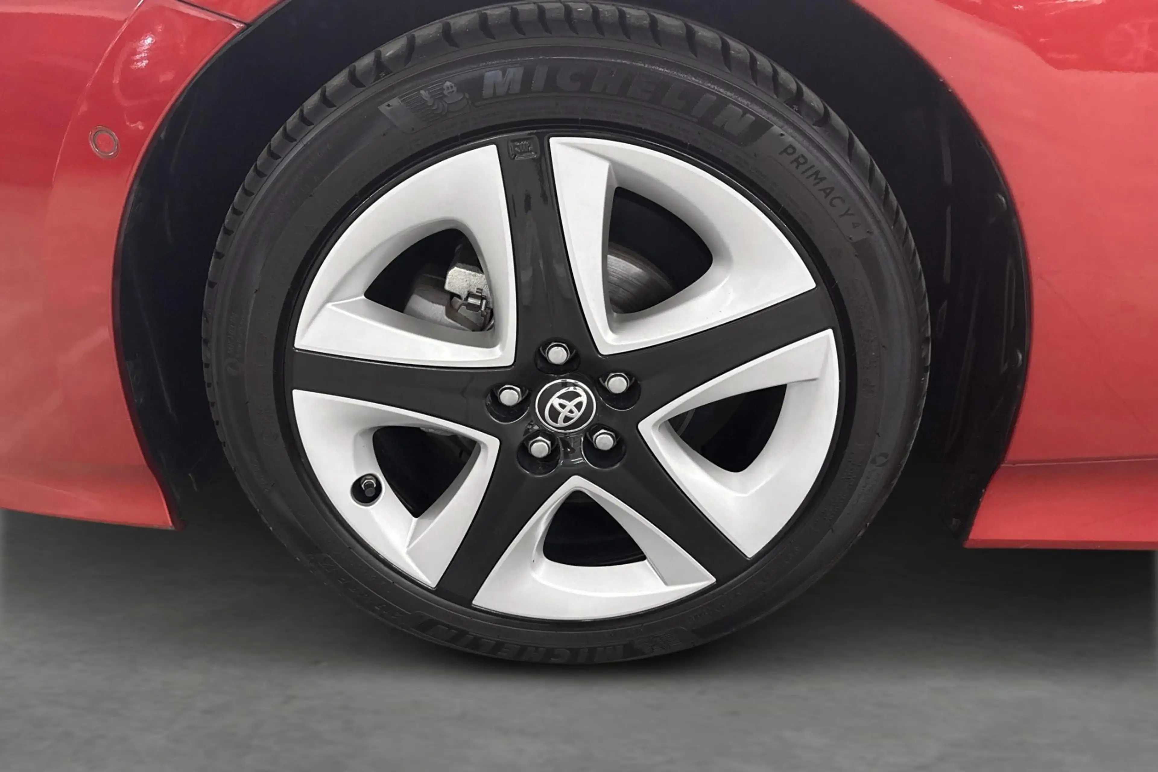 Toyota Prius 1.8 VVT-i Hybrid Lounge + NAVI - ZETELVERW + CAMER — photo 8