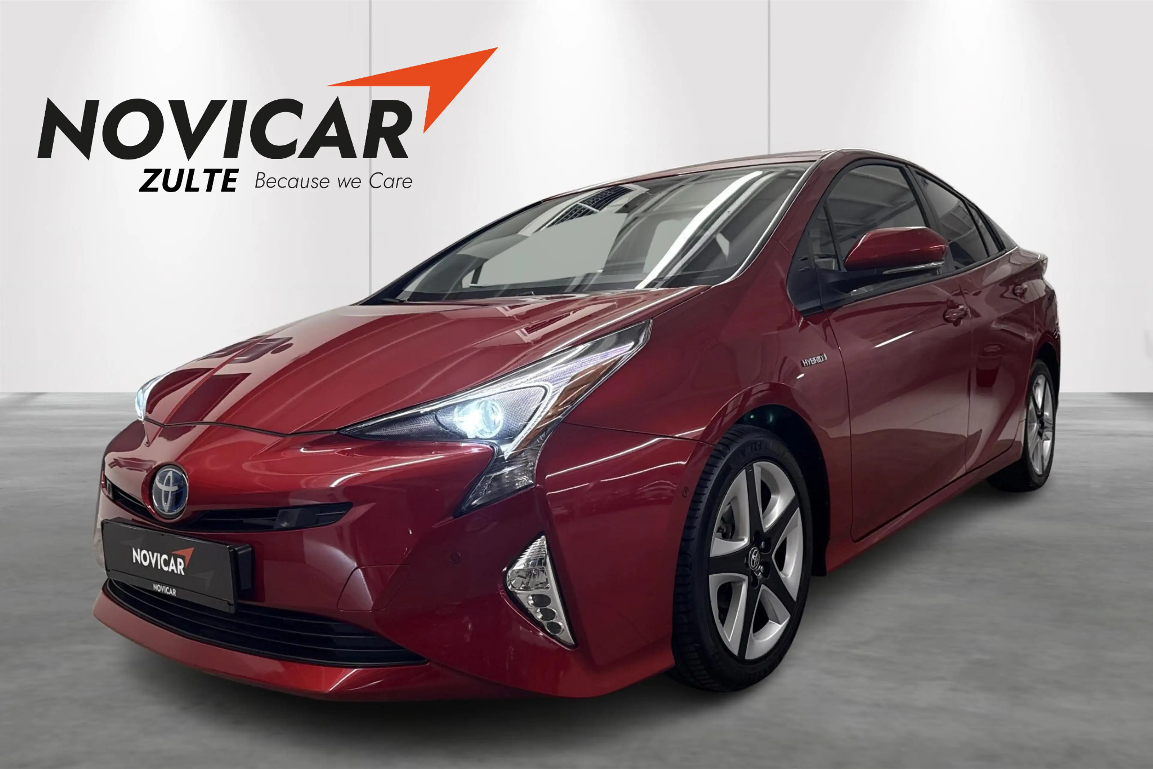 Toyota Prius 1.8 VVT-i Hybrid Lounge + NAVI - ZETELVERW + CAMER