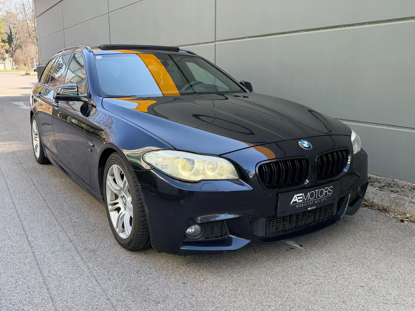 BMW 520 //M-PAKET//PANO//HEAD-UP//KREDIT-GARANTIE// Blau - 2