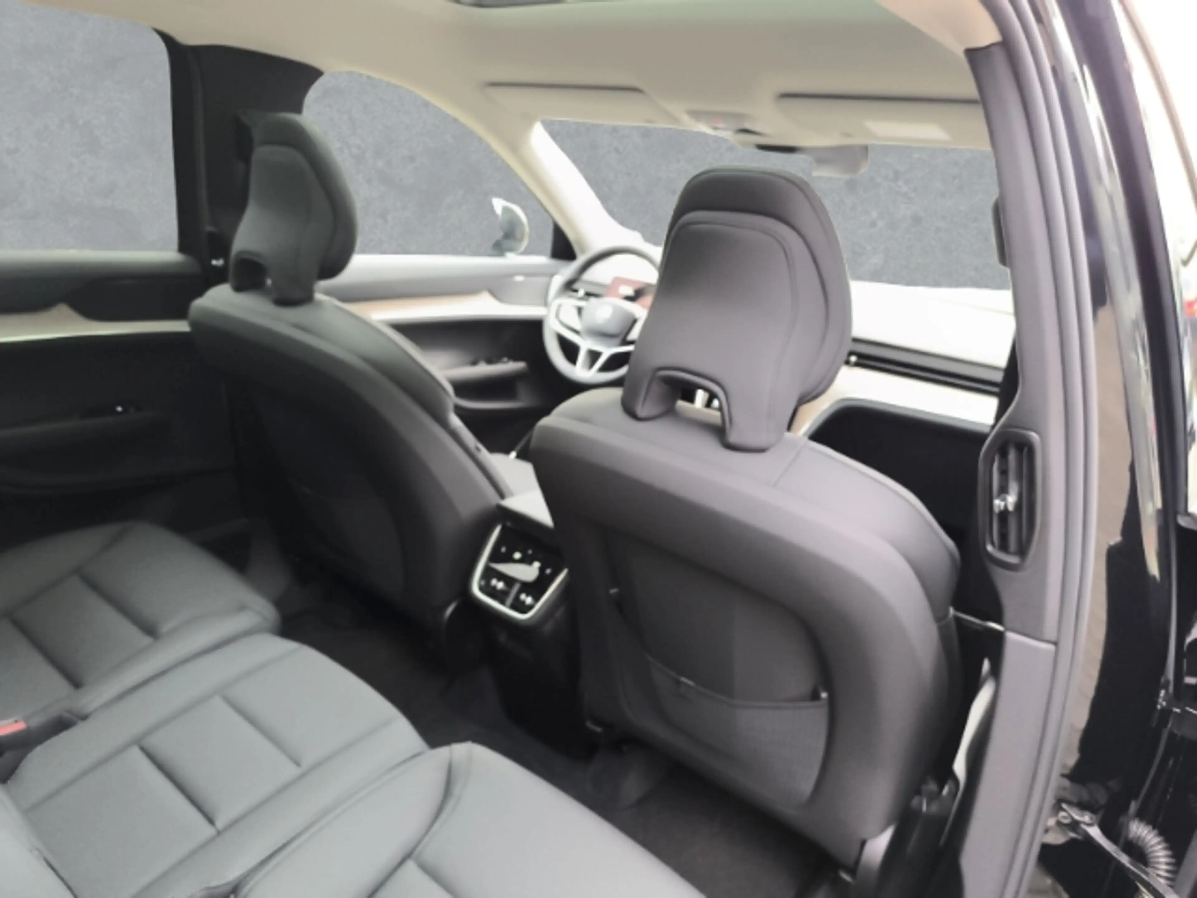 Volvo EX90 Plus EXECUTIVE EDITION AWD 7-Sitzer HUD StandHZG P — photo 12
