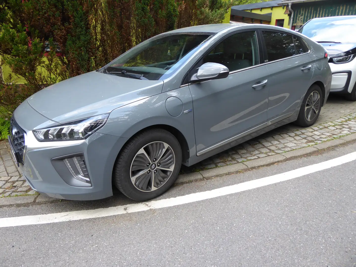 Hyundai IONIQ Style Plug-In Hybrid,LED,Navi, Infinity,DAB Grau - 1