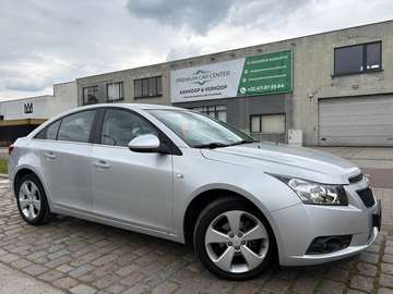 Cruze hatchback 1.8i LT / Automaat / 12 Maanden Garantie