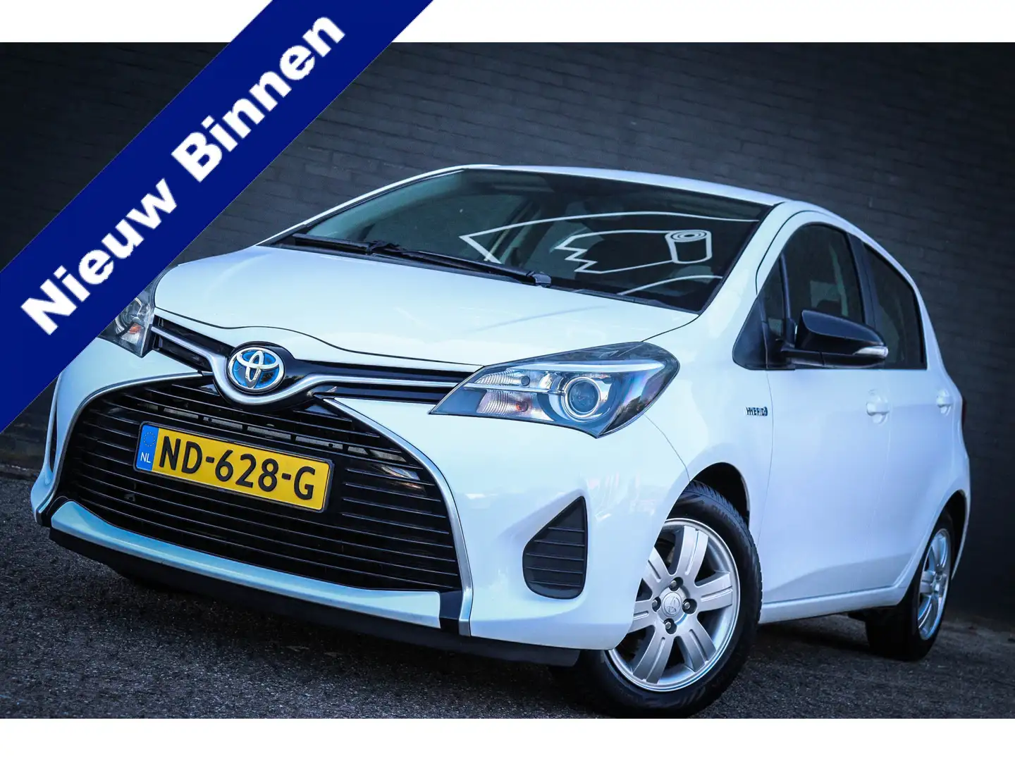 Toyota Yaris 1.5 Hybrid Business Plus Net binnen Beyaz - 1