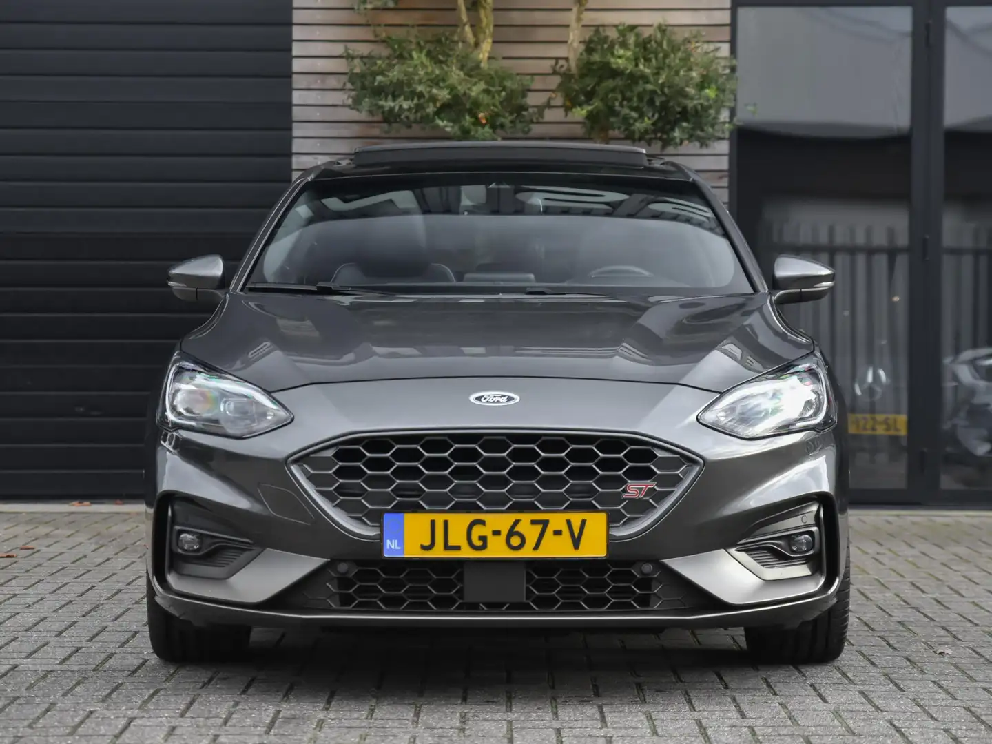 Ford Focus 2,3 EcoBoost ST / Panoramadak / 280 PK / Bang & Ol Gris - 2