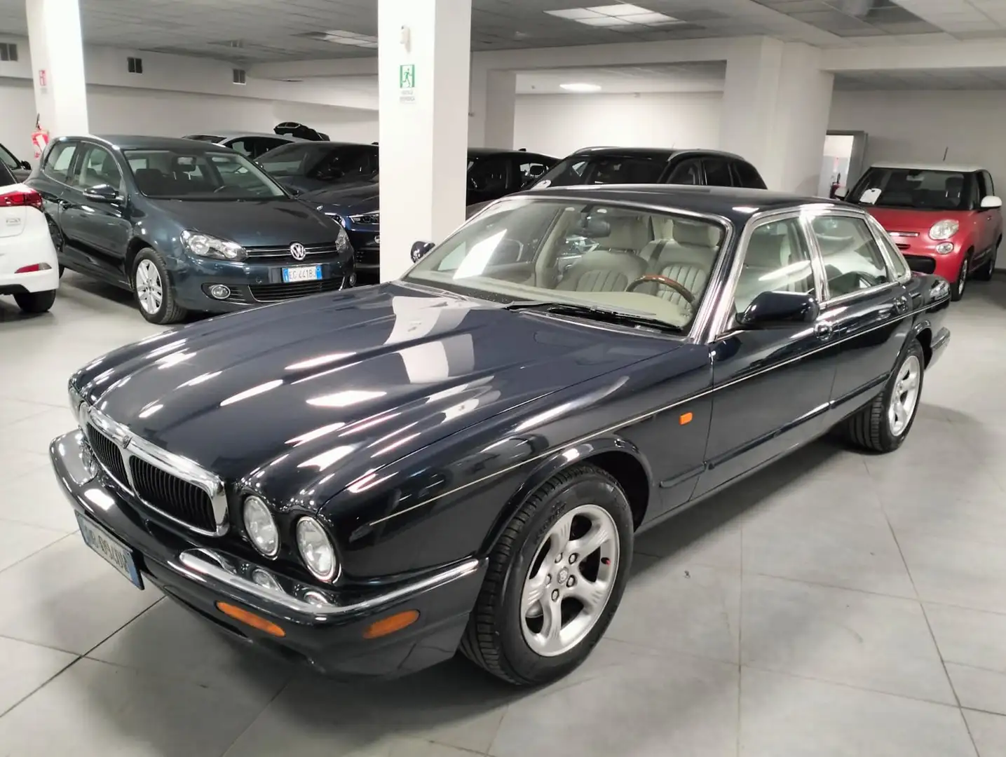 Jaguar XJ XJ 4.0 Executive KM 100000-ORIGINALI! Ottimo stato Azul - 1
