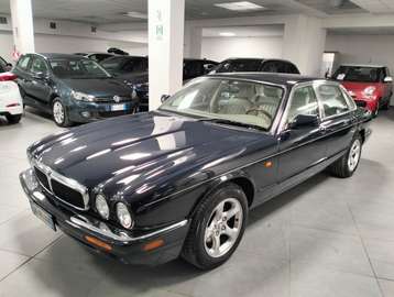 XJ 4.0 Executive KM 100000-ORIGINALI! Ottimo stato