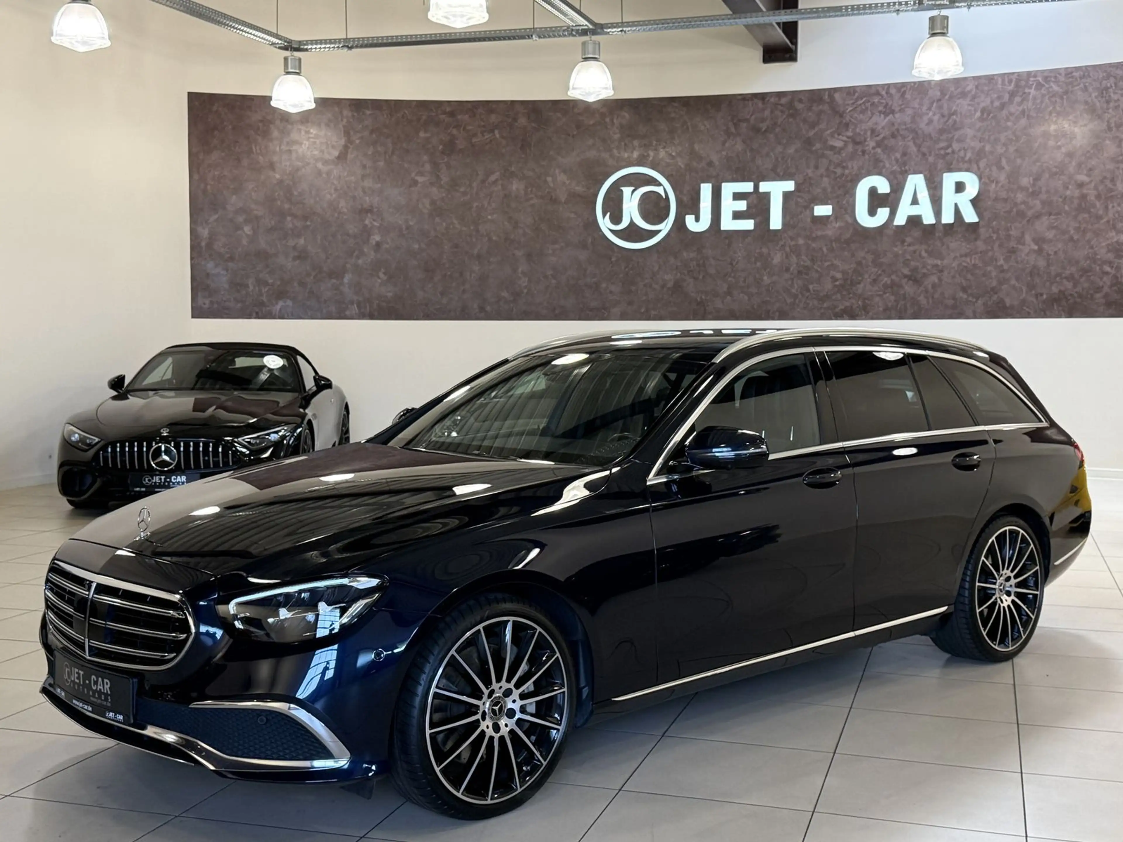 Mercedes-Benz E 400 d 4Matic Exclusive *1.Hand-20"AMG-AHK*