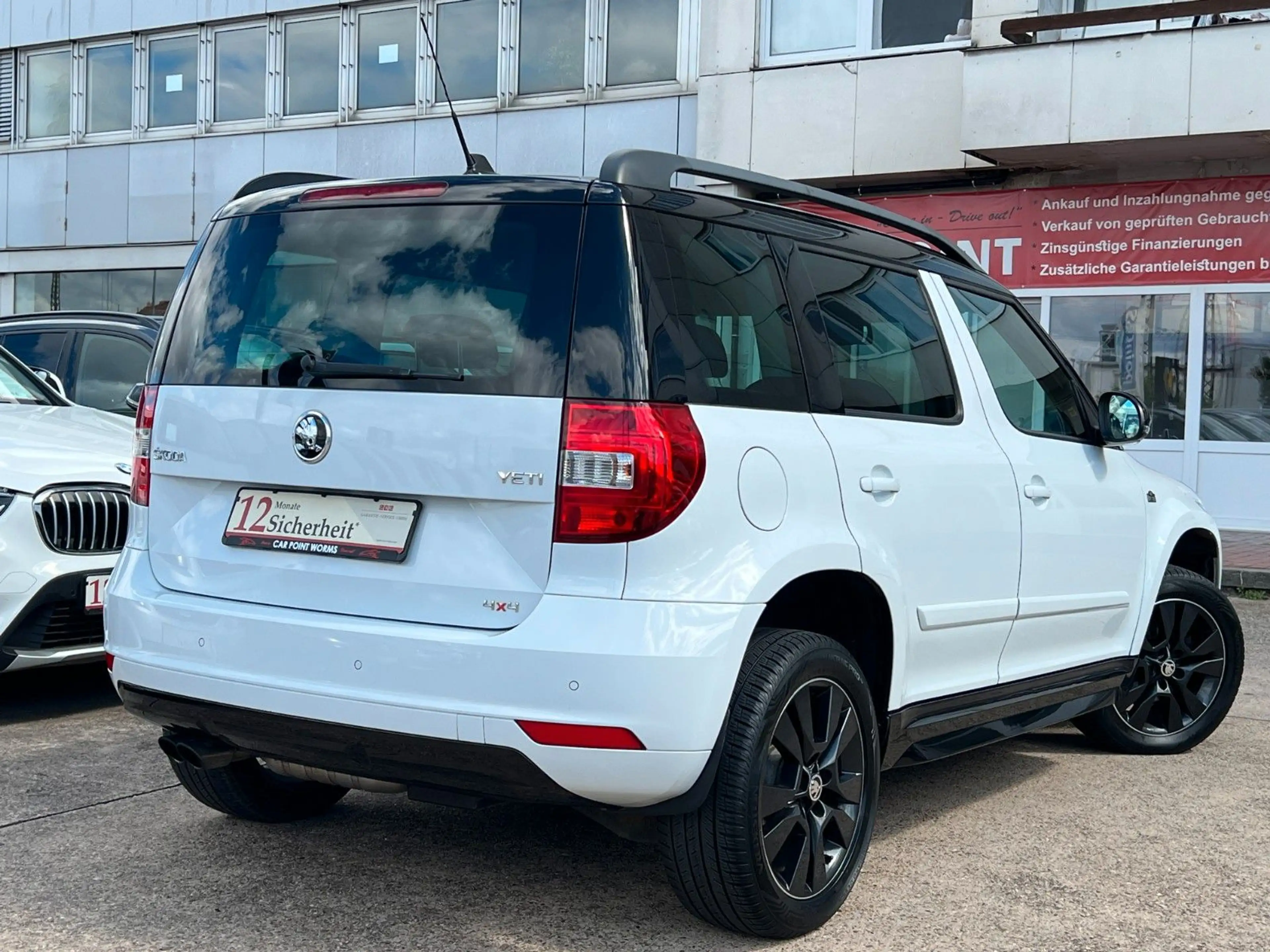 Skoda Yeti 2.0 TDI DSG Monte Carlo 4x4 *STNDHZ*NAVI* — photo 8