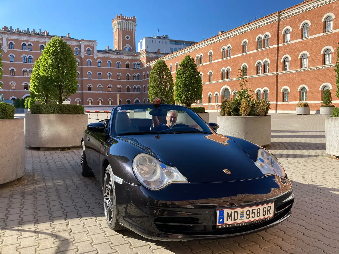 Porsche 911 911 Carrera 4 Cabrio Schwarz - 2