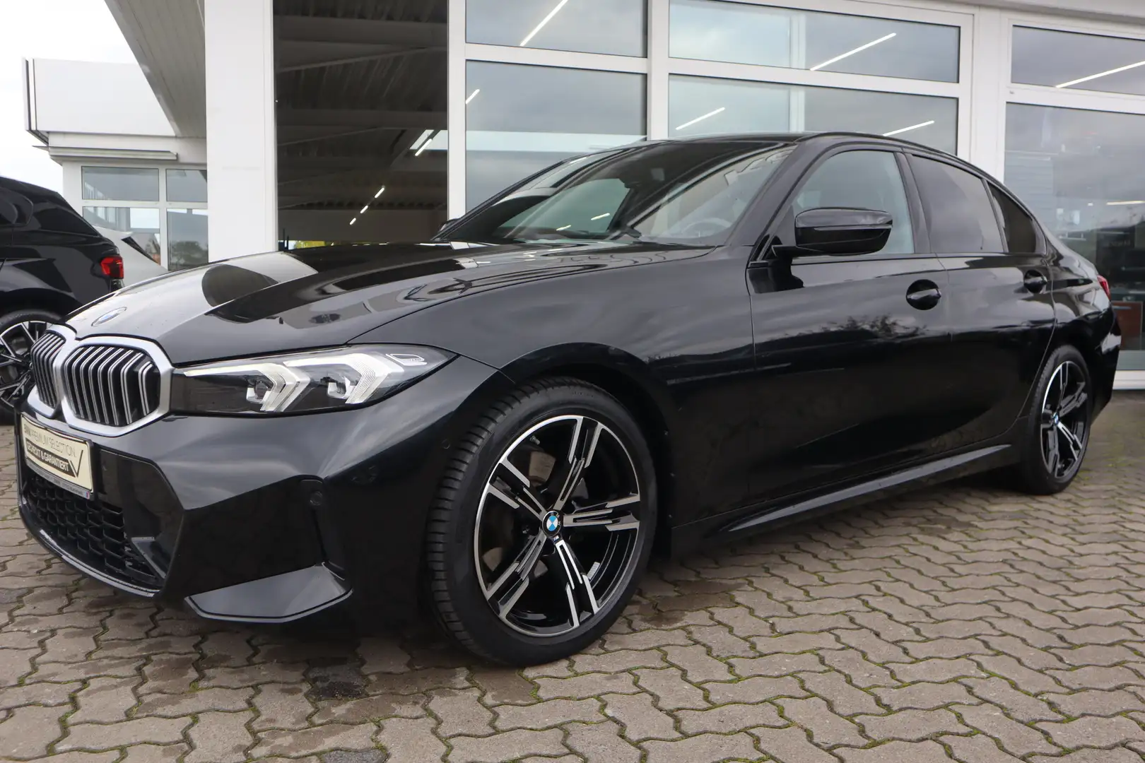 BMW 320 d Limousine M Sport/HiFi/DAB/Komfortzg/Sportsitz Schwarz - 1