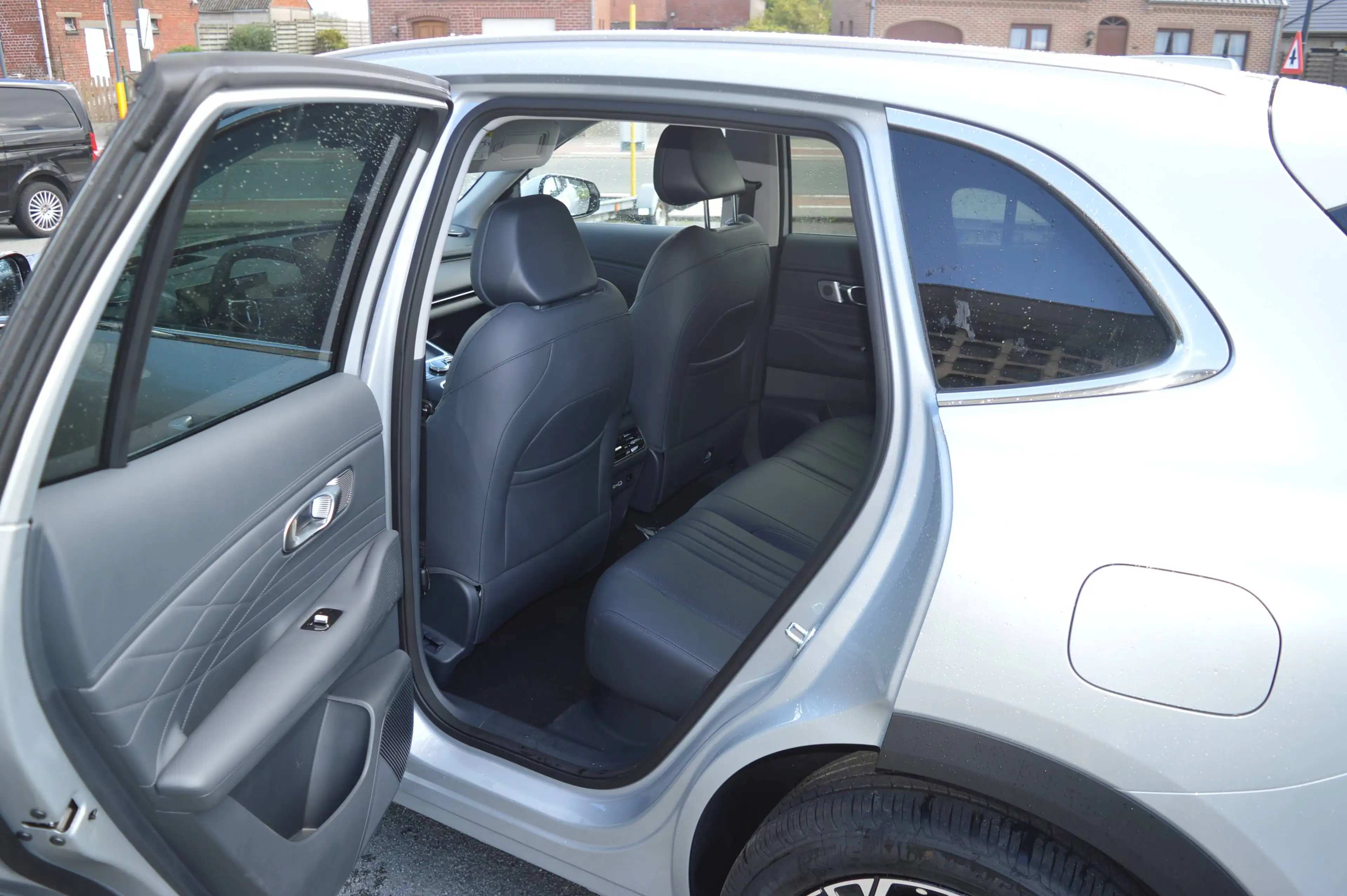Geely Starray EM-i PHEV 262 max+!132km rijbereik!full option!!! LEDER+PANO DAK+ALU VELGEN+... — photo 6