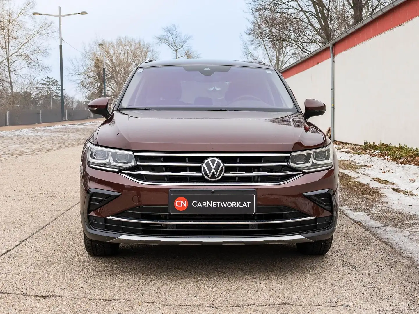 Volkswagen Tiguan Tiguan TSI Elegance DSG Braun - 2