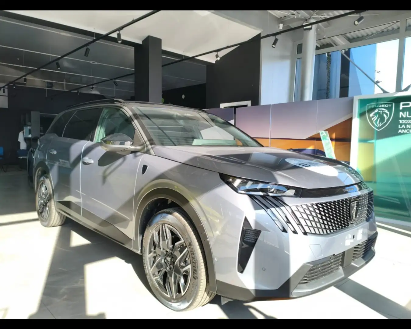 Peugeot 5008 1.2 Hybrid GT Argento - 2