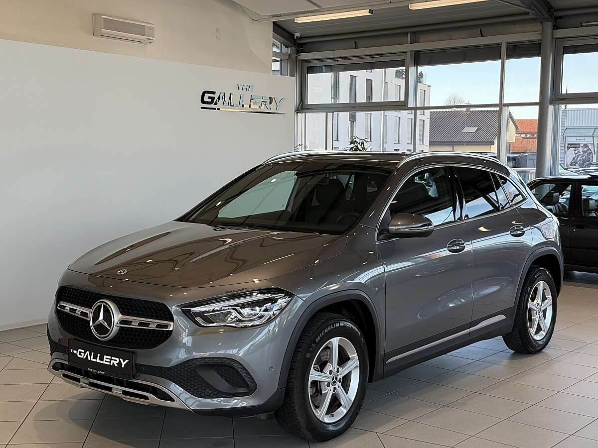 Mercedes-Benz GLA 200