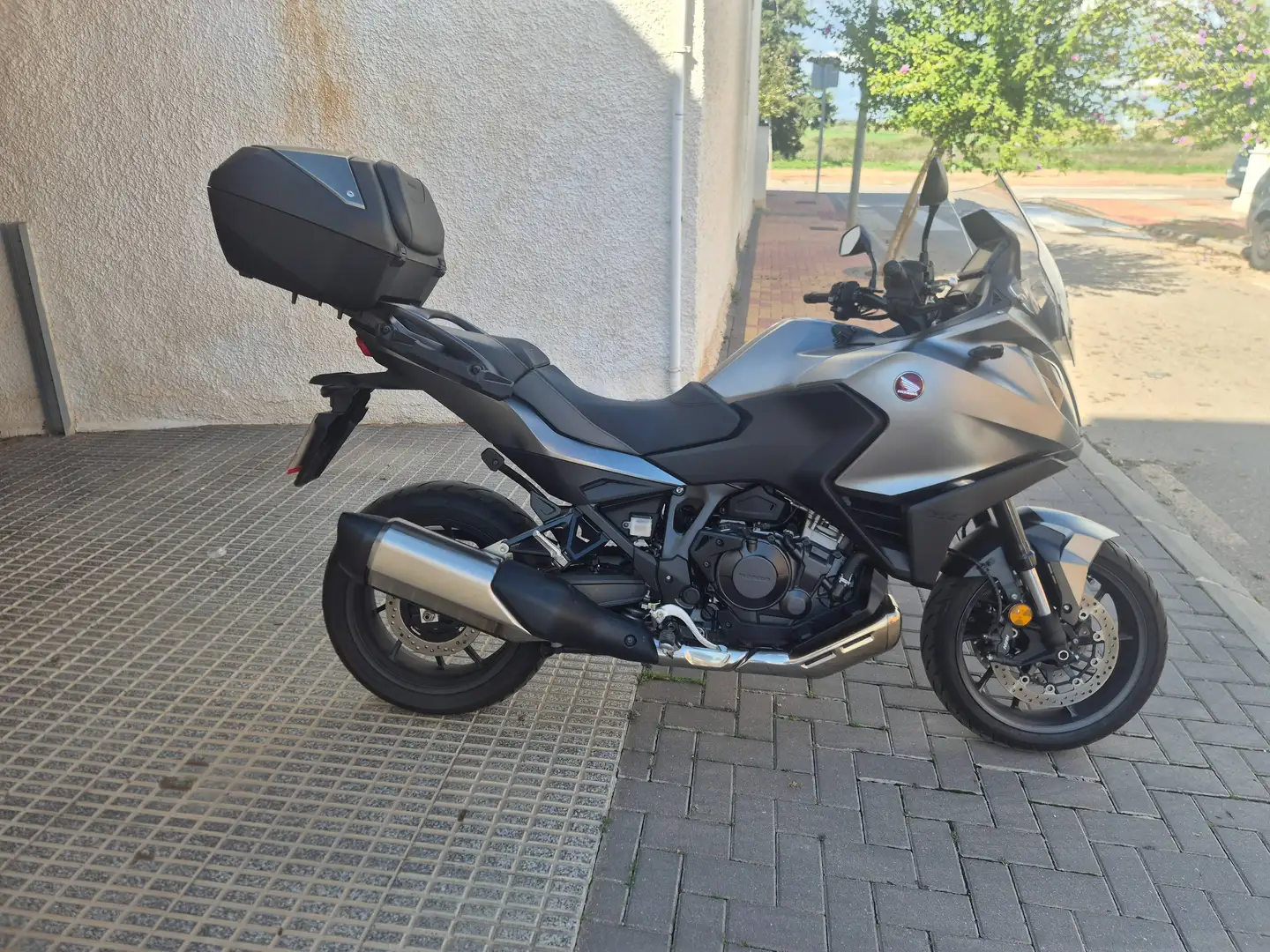 Honda NT 1100 Gris - 2