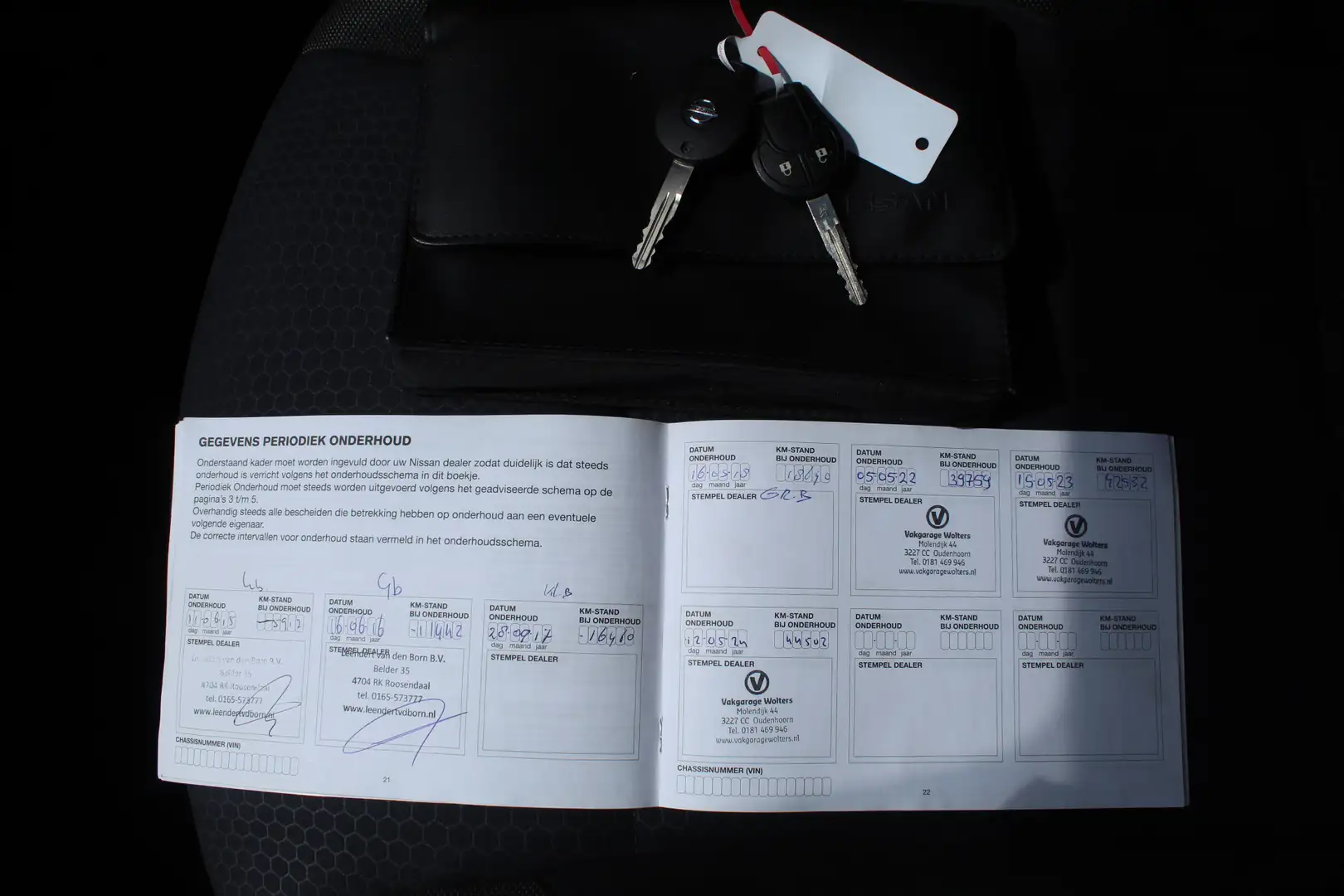 Nissan Juke 1.6 Connect Edition Automaat/Navigatie/Achteruitri Zwart - 2