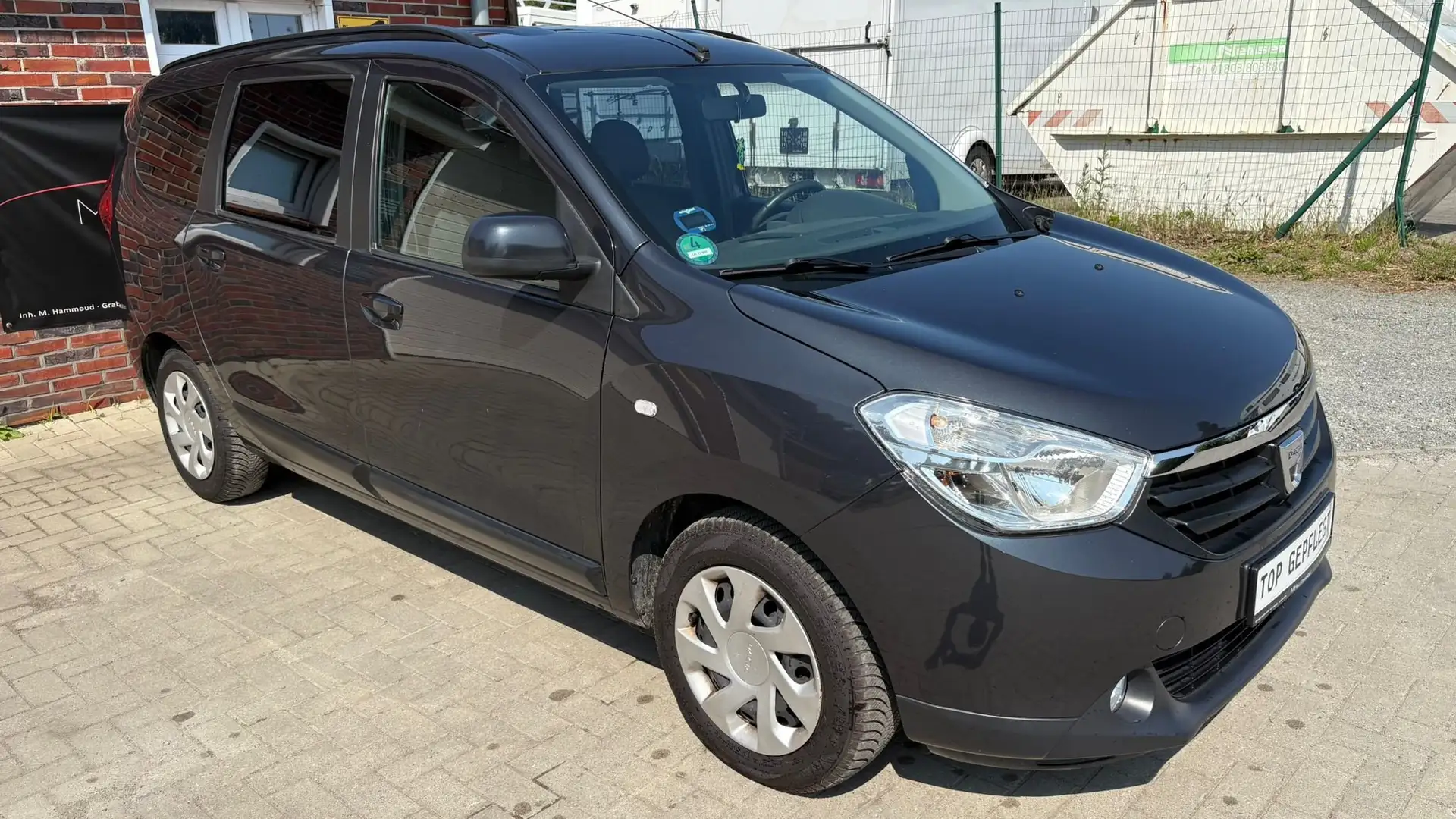 Dacia Lodgy 1.6*TopGepflegt*Scheckheft*TÜVNEU*Finanzierung* Grau - 2