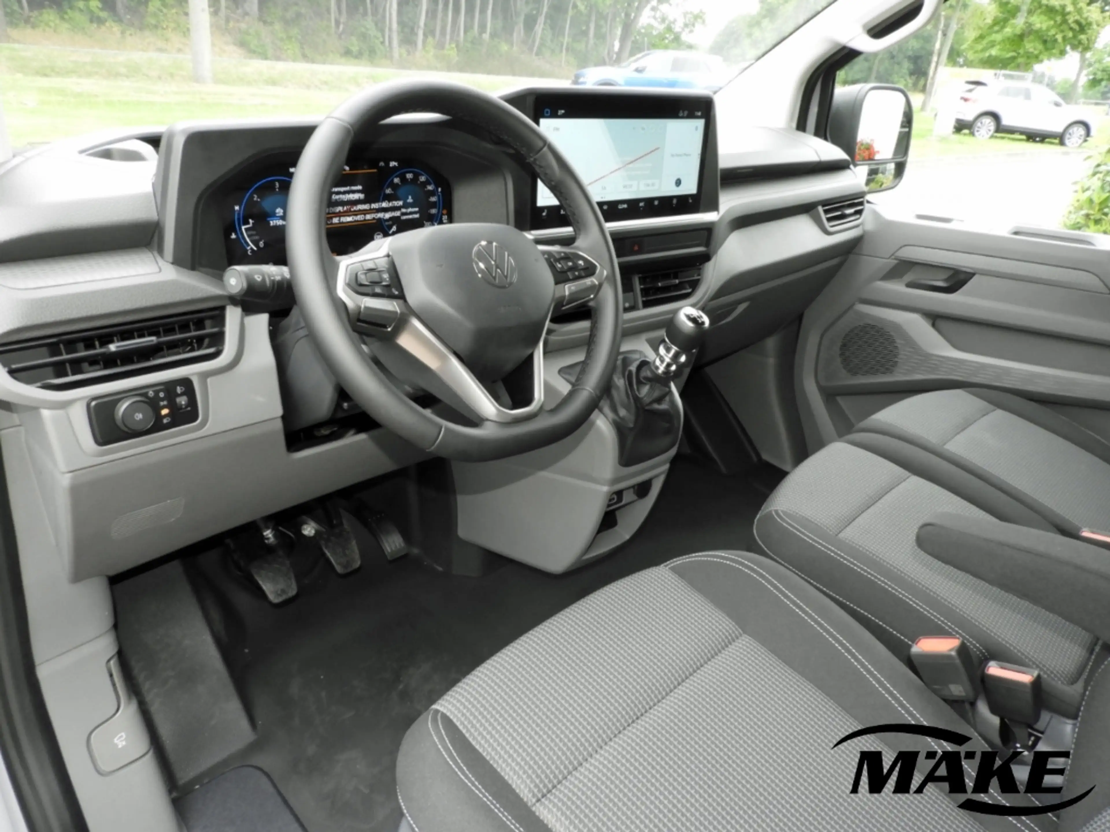 Volkswagen T7 Kombi 2.0 TDI LR V-AHV GRA LED PDC SITZHZG 9-Si. — photo 14