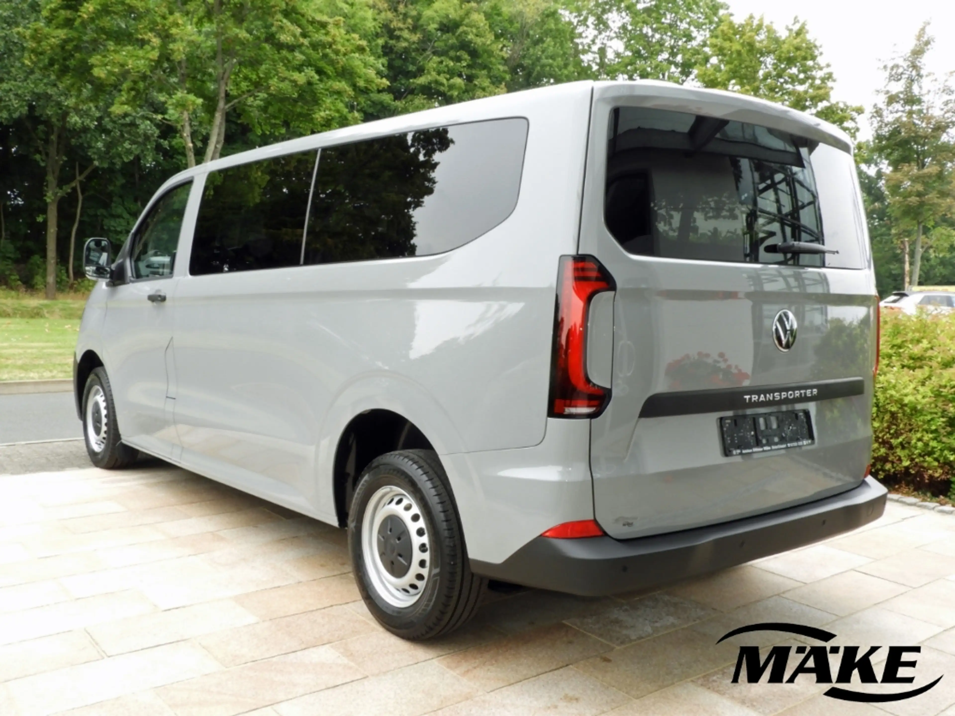 Volkswagen T7 Kombi 2.0 TDI LR V-AHV GRA LED PDC SITZHZG 9-Si. — photo 5