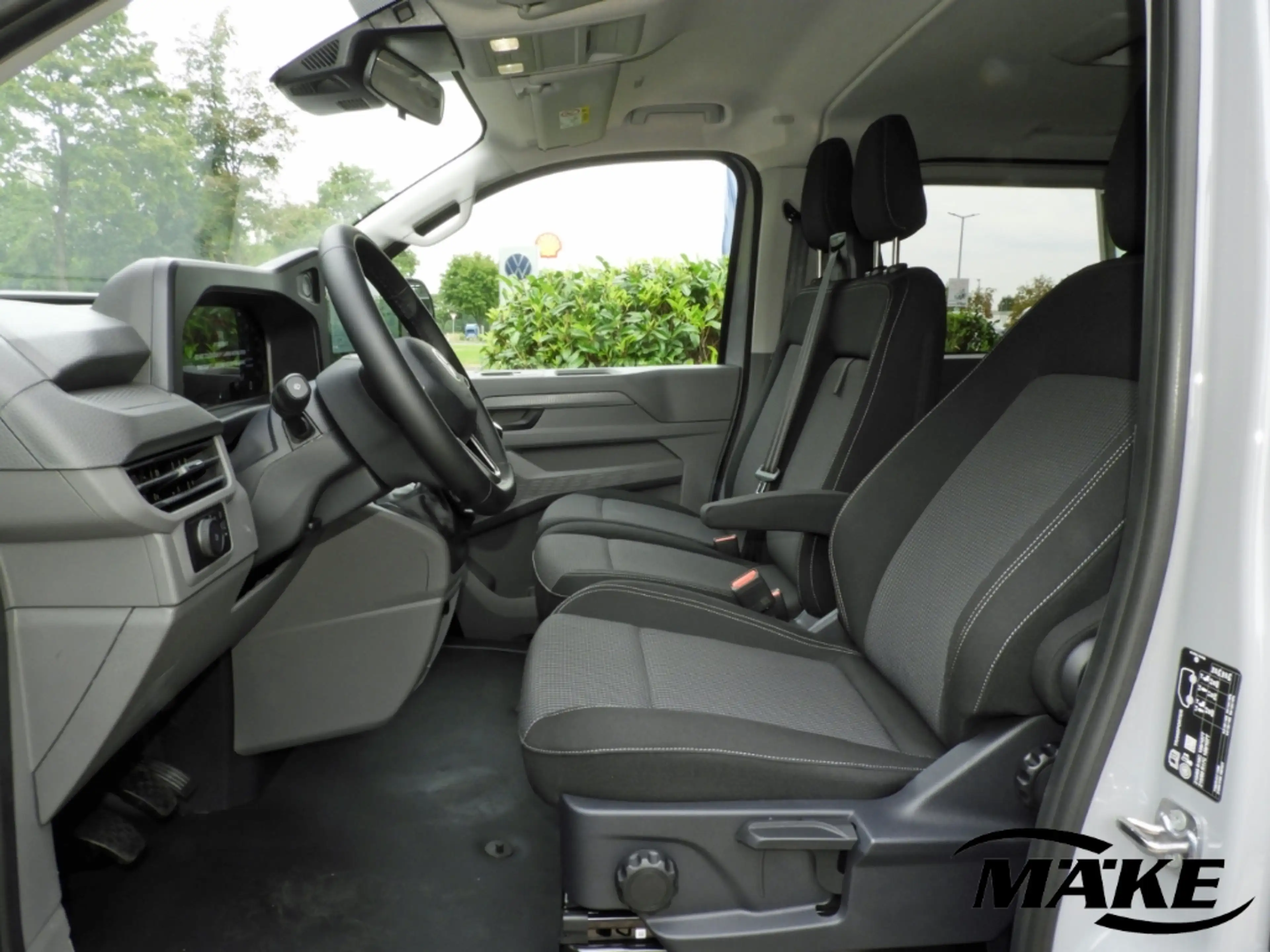Volkswagen T7 Kombi 2.0 TDI LR V-AHV GRA LED PDC SITZHZG 9-Si. — photo 13