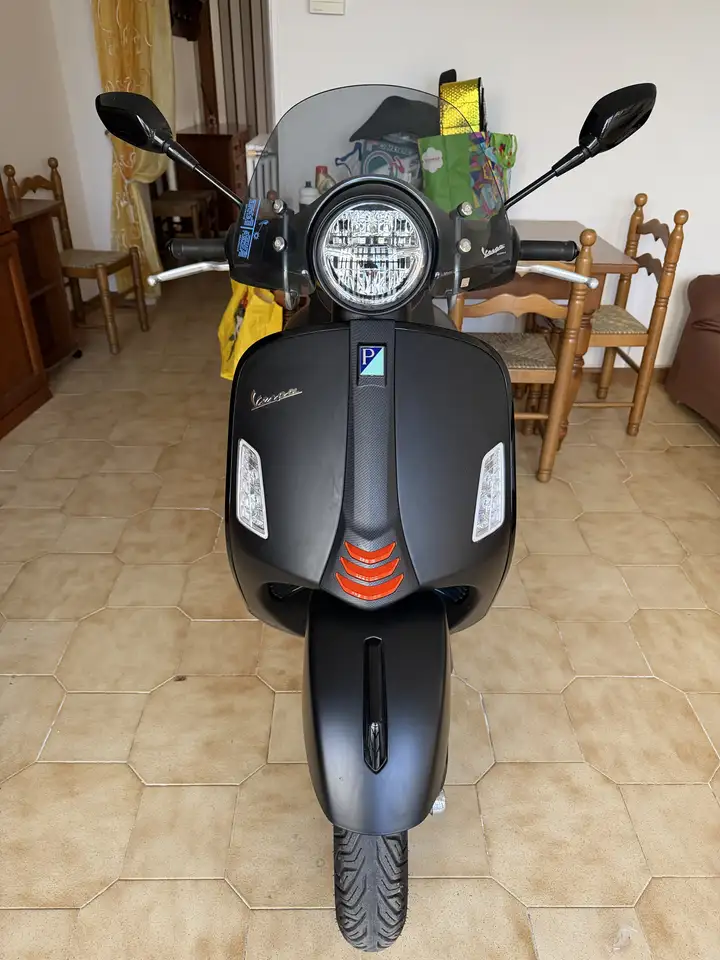 Piaggio GTS 300