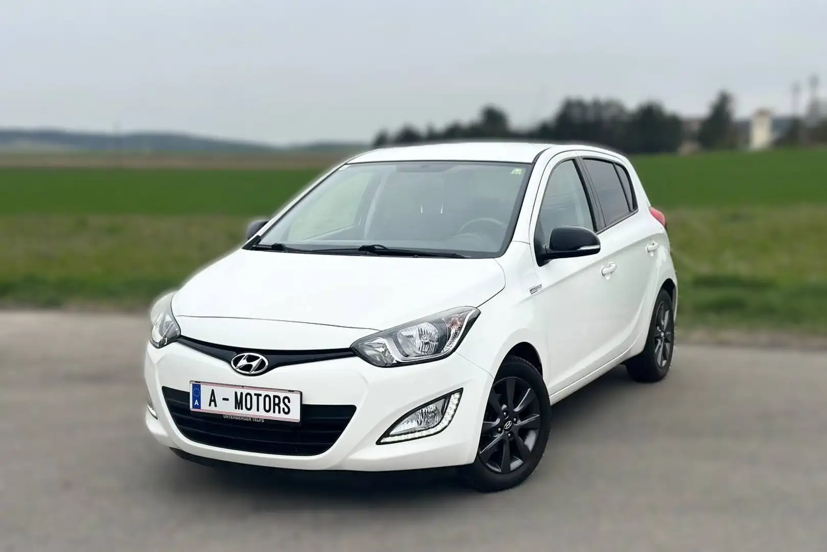 Hyundai i20 Weiß - 1