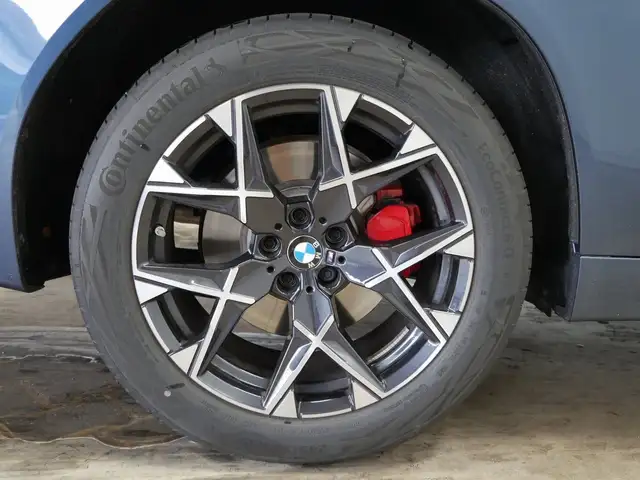 BMW X3 view 9