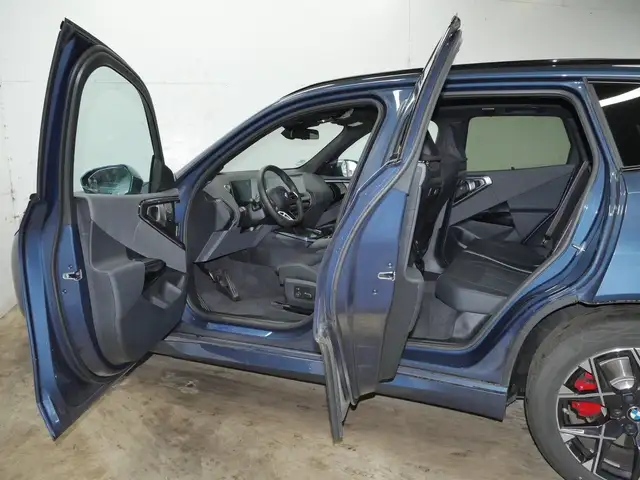 BMW X3 view 3