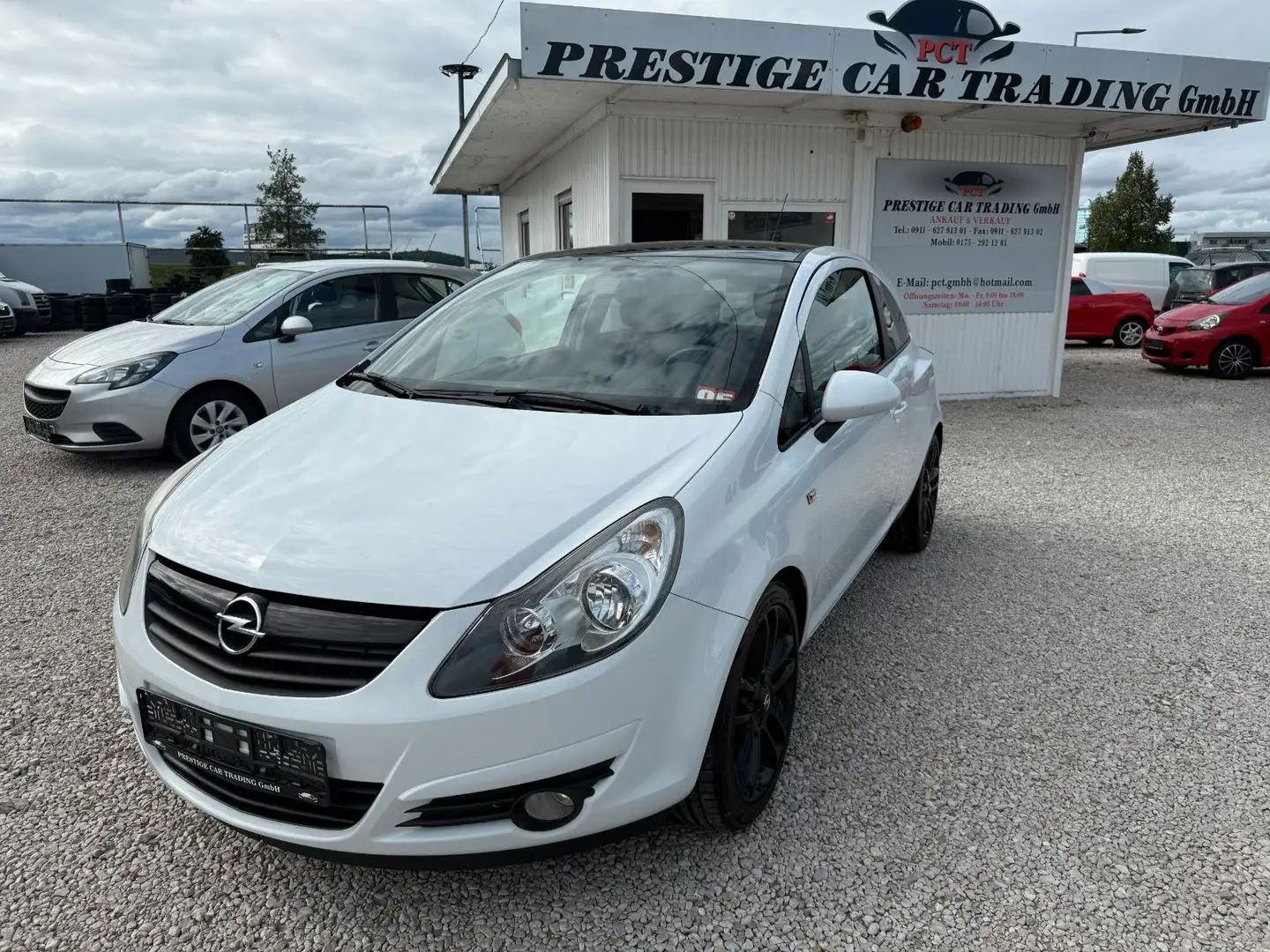 Opel Corsa D  1.4 Color Edition*1.HAND* Noir - 1