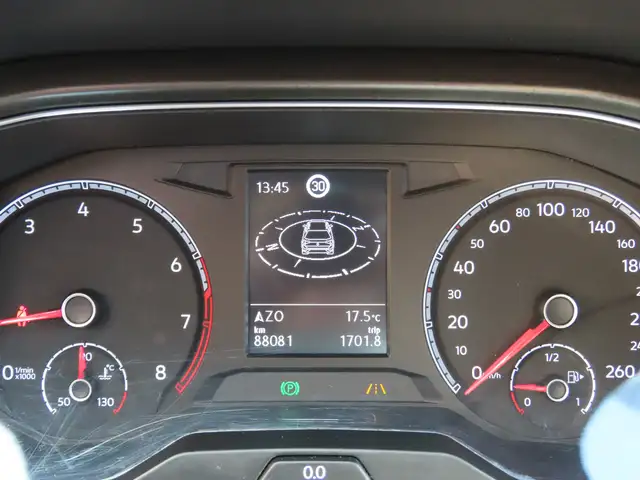Volkswagen T-Roc view 22