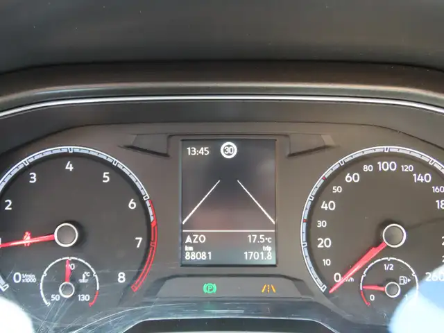 Volkswagen T-Roc view 21
