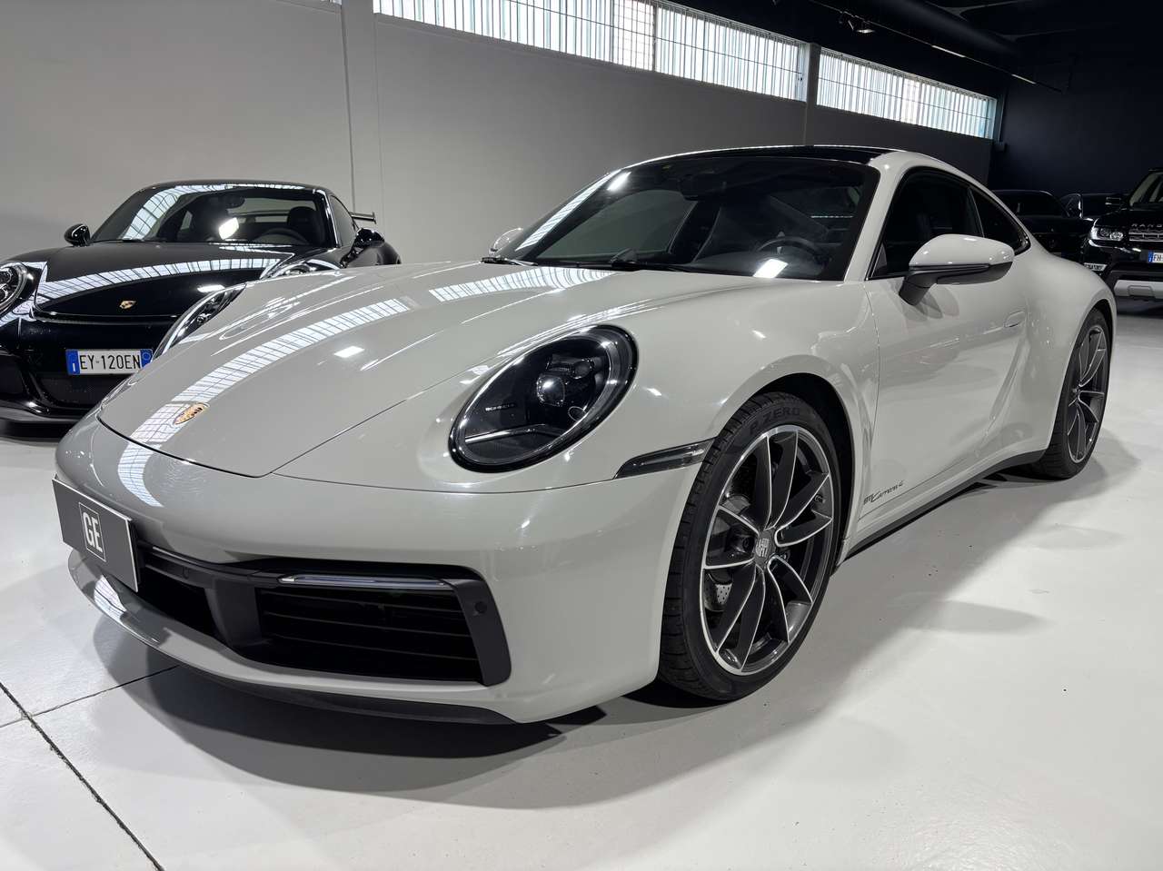 Porsche 992 911 Coupe 3.0 Carrera 4 auto