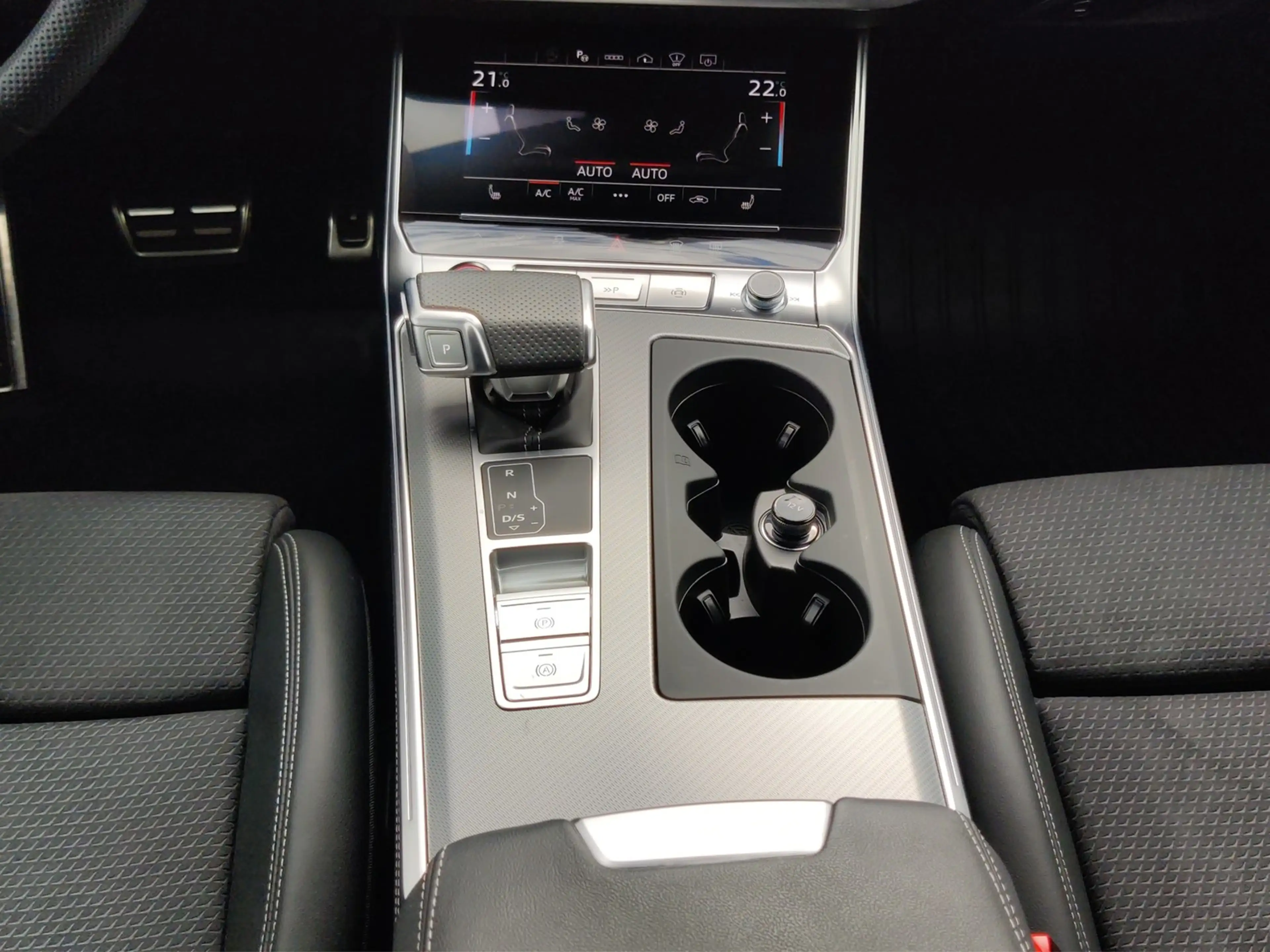 Audi S6 Avant 3.0 TDI quattro tiptronic — photo 14