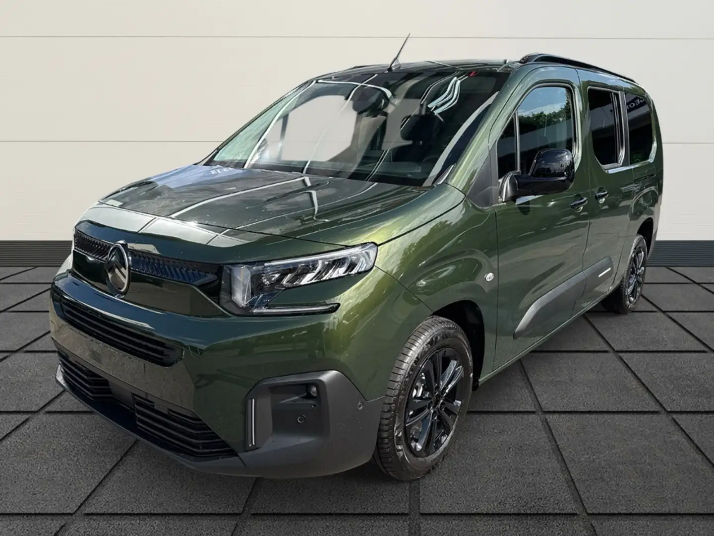 Citroen Berlingo XL BlueHDi 130 EAT8 MAX 7-Sitzer Navi Digitales Co Grün - 2