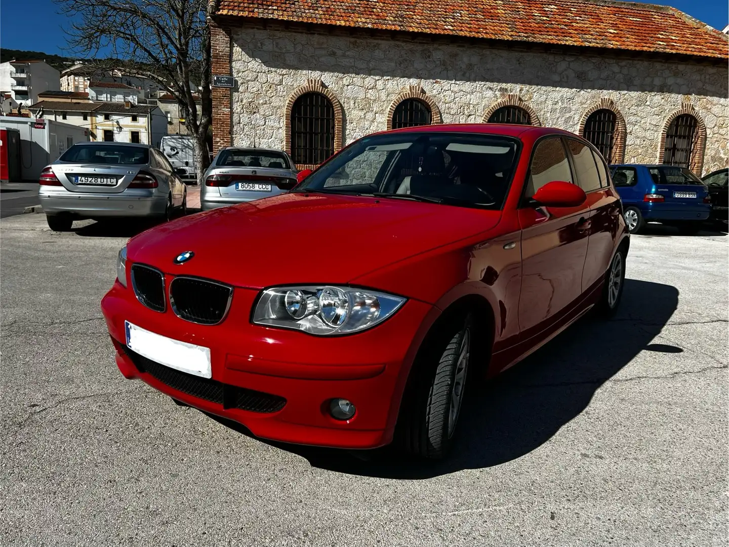 BMW 118 118d Rojo - 1
