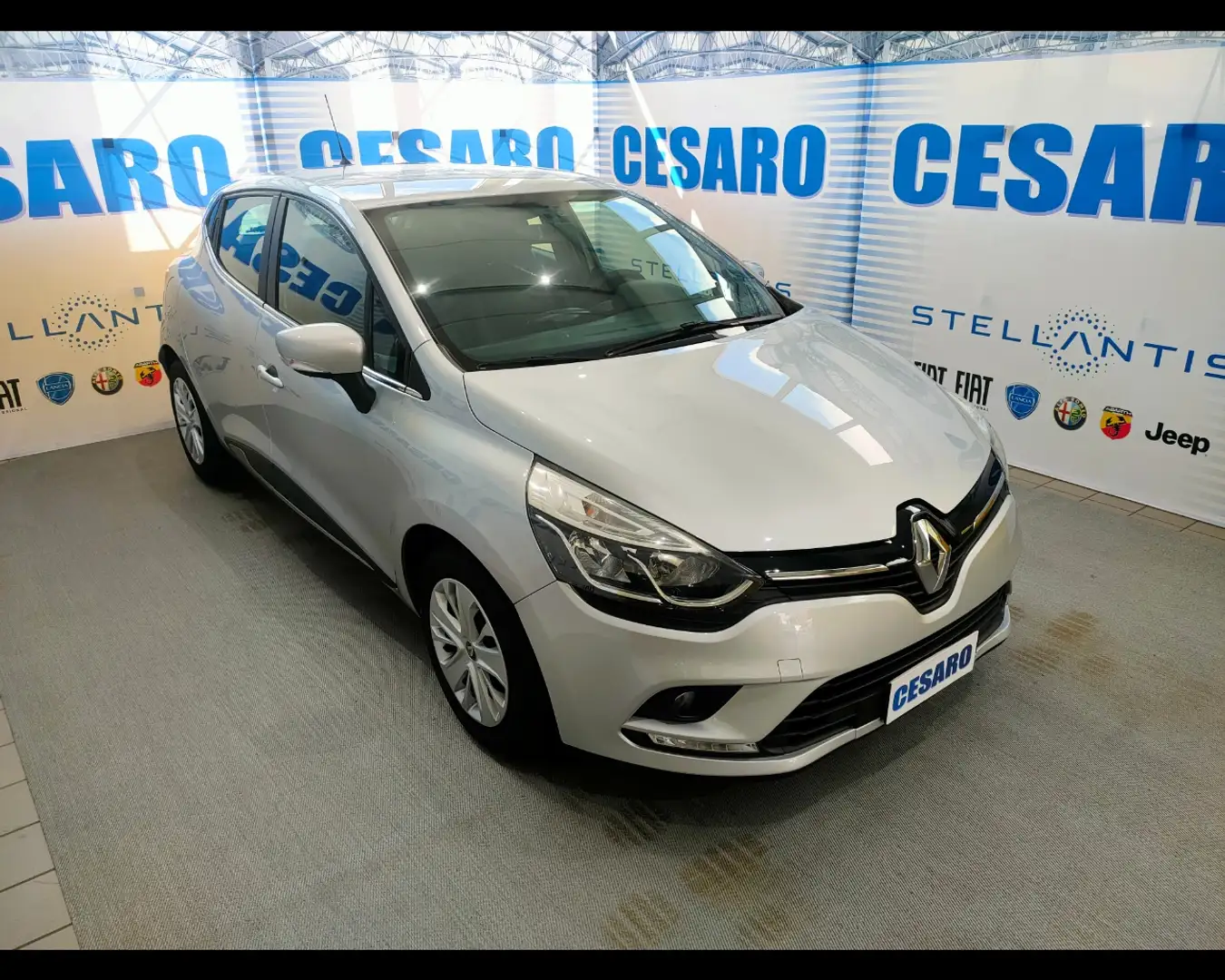 Renault Clio 5 Porte 1.5 dCi Energy Life Argento - 1