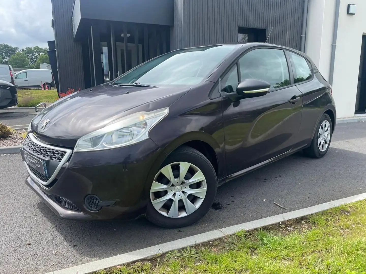 Peugeot 208 1.0 VTi 12V  BERLINE Access PHASE 1 Rouge - 1
