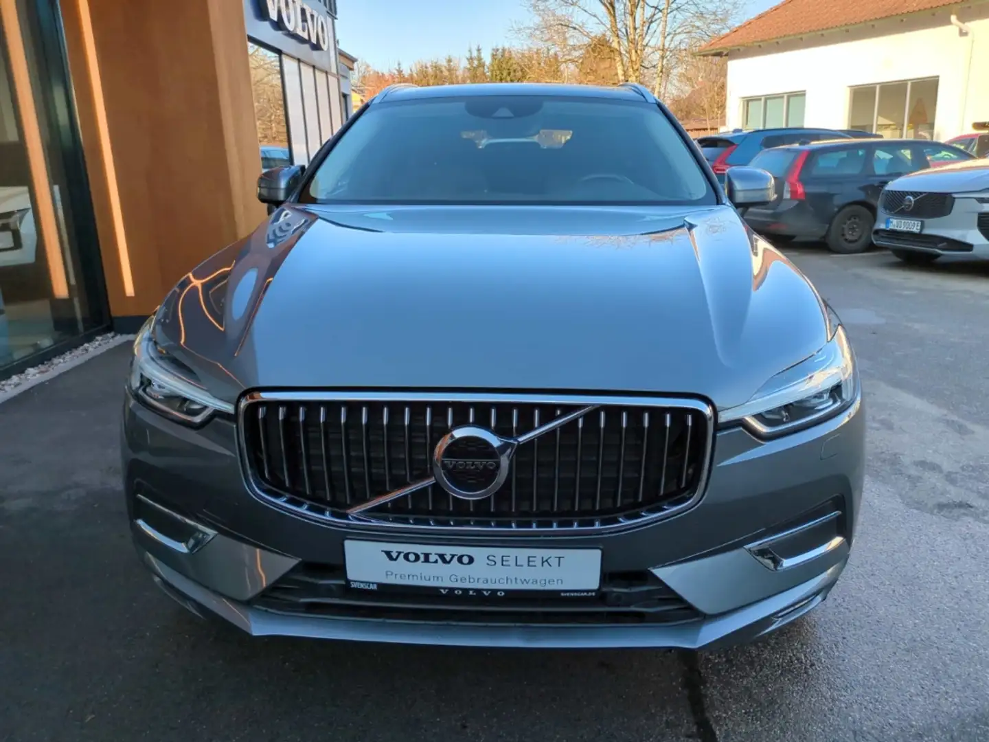Volvo XC60 Inscription AWD B5 Diesel EU6d StandHZG Navi Leder Gris - 2
