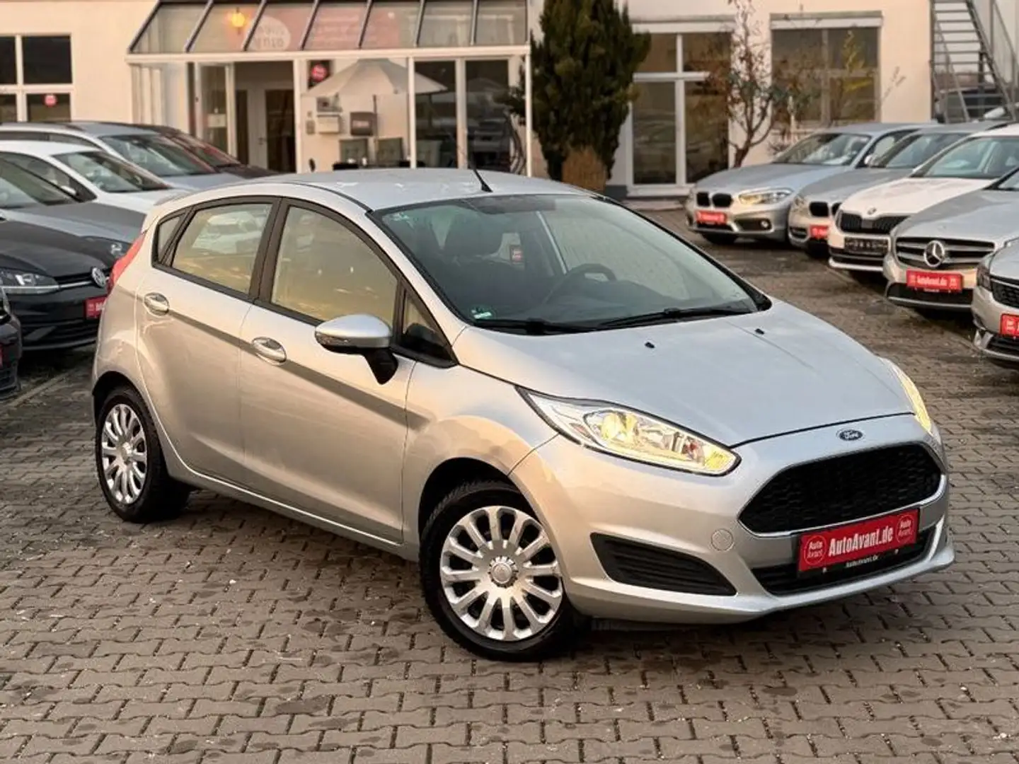 Ford Fiesta 1.5 Trend *KLIMA*WENIG KM*MFL*AUX*S-HEFT* Grau - 1