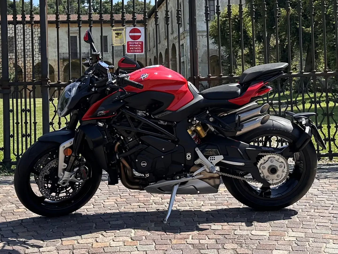 MV Agusta Brutale 1090 RS 1000 Roşu - 1