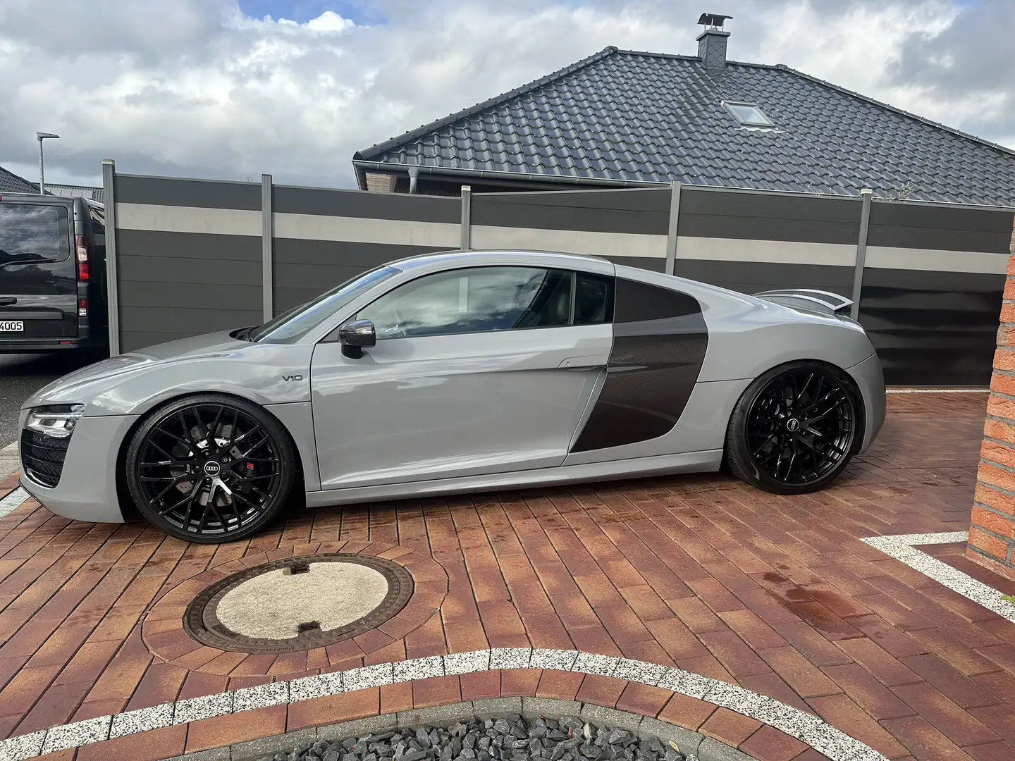 Audi R8 5.2 FSI V10 quattro S-Tronic Carbon B&O Blau - 1