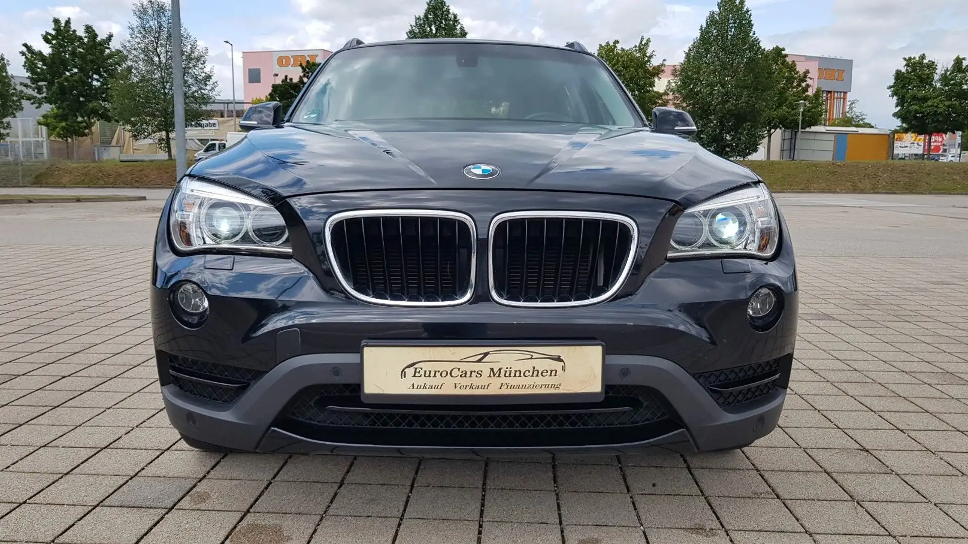 BMW X1 sD20d Sport Line ~Leder~XENON~AHK~Lenkradhzg Negro - 2