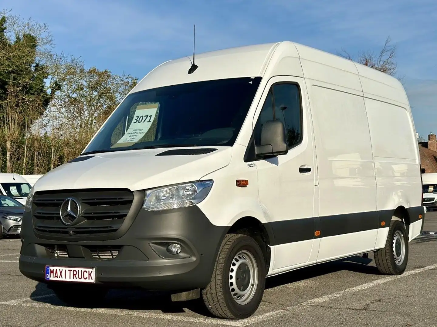 Mercedes-Benz Sprinter 317 L2H2 - 30.900€ ex BTW - Leasing 1.136€/M Blanc - 1